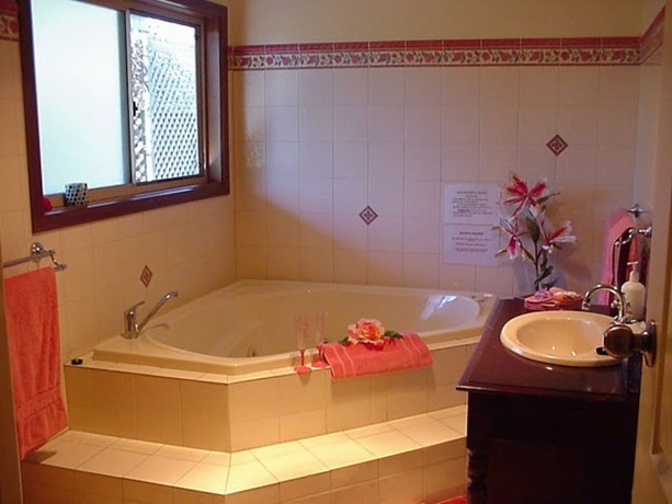 Imagen de la piscina del Hotel Treasured Memories Cottage. Foto 20