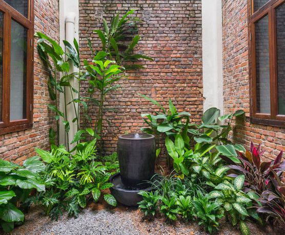 Imagen del bar/restaurante del Hotel Treasures and Suites. Foto 3