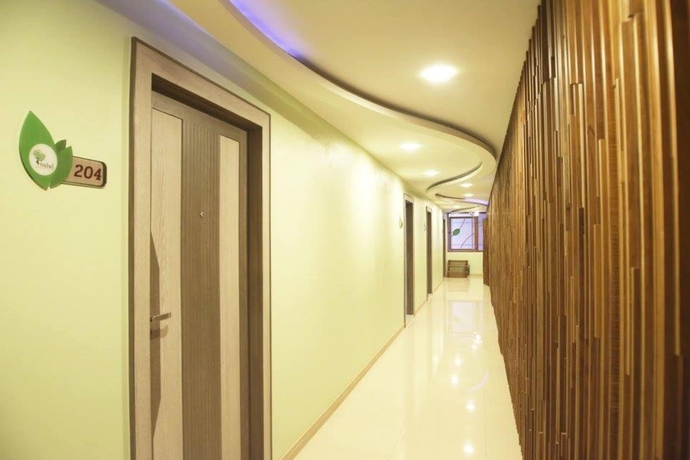 Imagen de los interiores del Hotel Trebel Service Apartment Pattaya. Foto 16