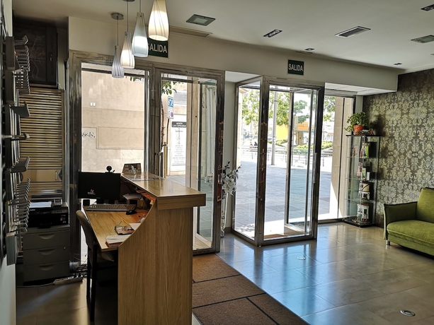 Imagen de la habitación del Hotel Trebol, Málaga. Foto 10