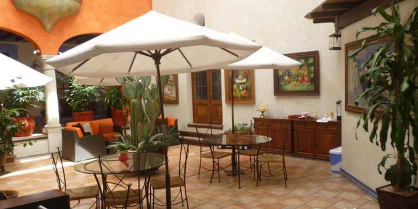 Imagen del bar/restaurante del Hotel Trebol, Oaxaca de Juárez. Foto 2