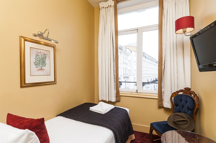 Imagen de la habitación del Hotel Trebovir. Foto 9