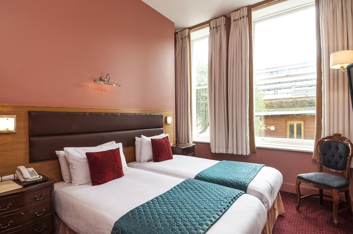 Imagen de la habitación del Hotel Trebovir. Foto 10