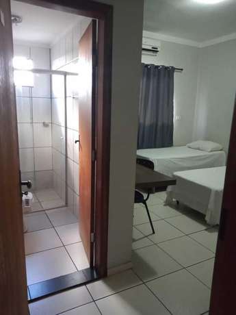 Imagen de la habitación del Hotel Tr&ecirc;s Am&eacute;ricas. Foto 2