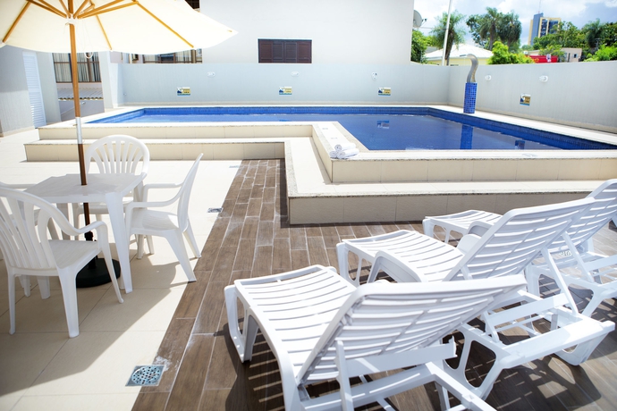 Imagen de la piscina del Hotel Tr&ecirc;s Fronteiras. Foto 15