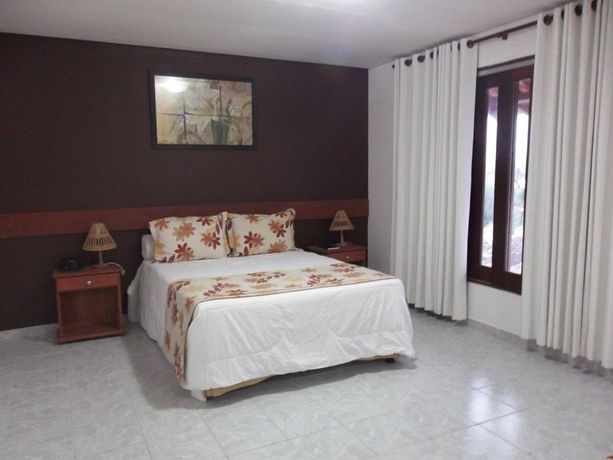 Imagen de los exteriores del Hotel Tr&ecirc;s Palmeiras. Foto 13