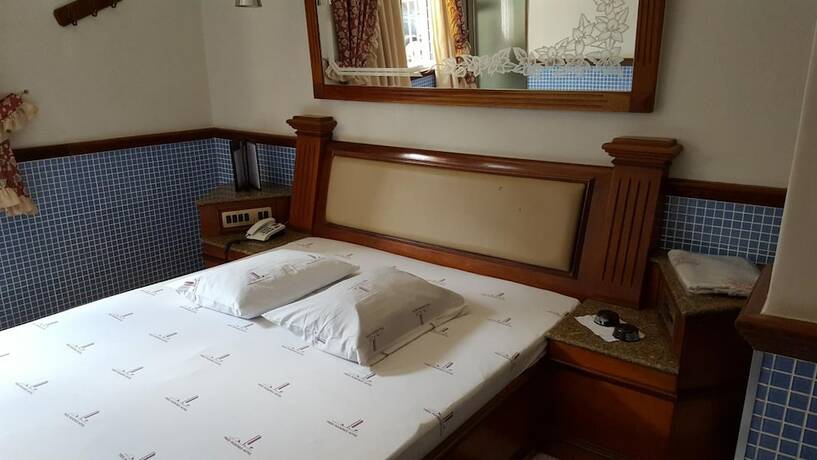 Imagen general del Hotel Tr&ecirc;s Poderes. Foto 6