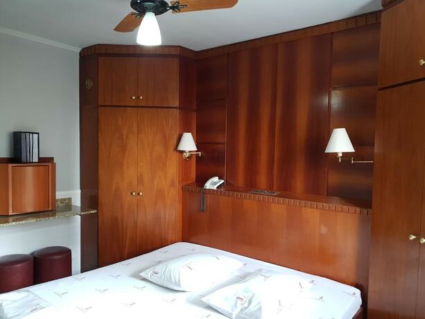 Imagen general del Hotel Tr&ecirc;s Poderes. Foto 10