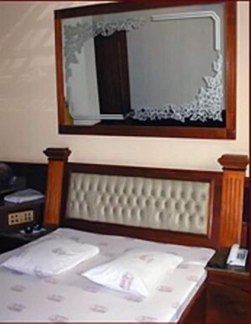 Imagen general del Hotel Tr&ecirc;s Poderes. Foto 17