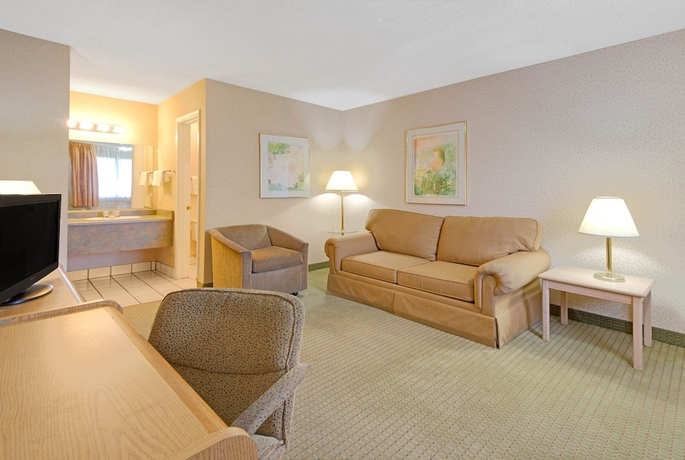 Imagen de la habitación del Hotel Tree Inn and Suites Albuquerque.. Foto 5