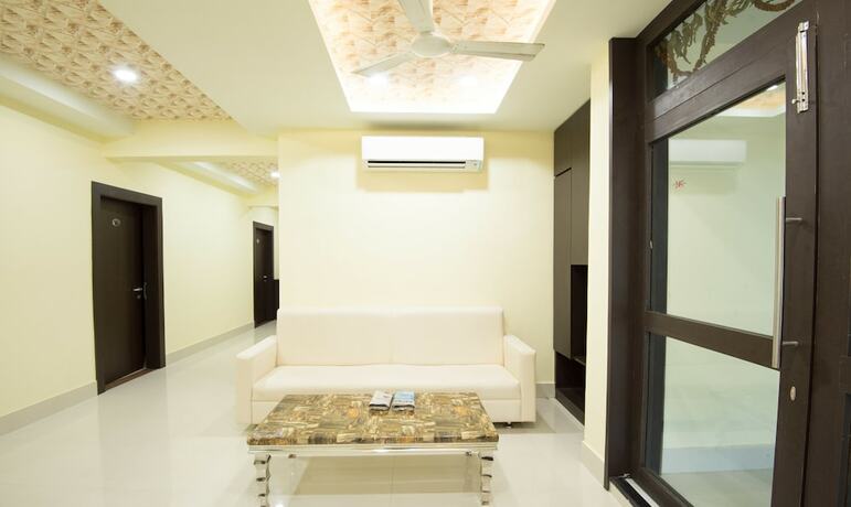 Imagen general del Hotel Treebo King's Court. Foto 12