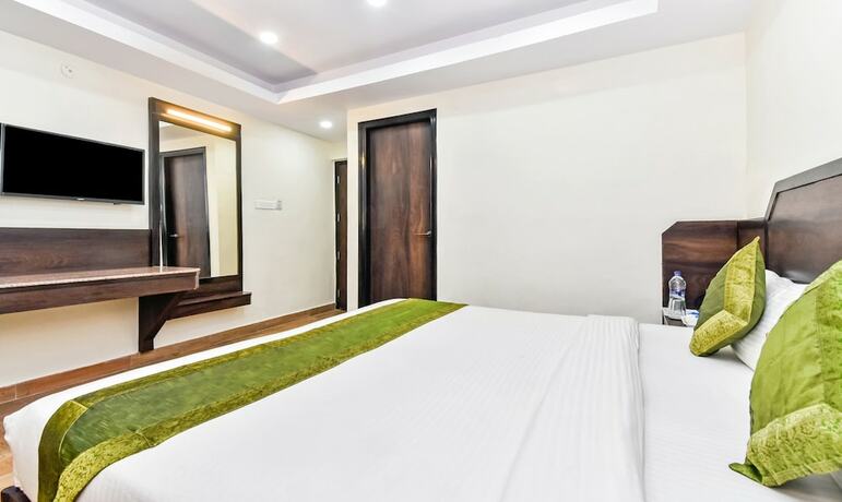 Imagen de la habitación del Hotel Treebo Maharaja. Foto 22