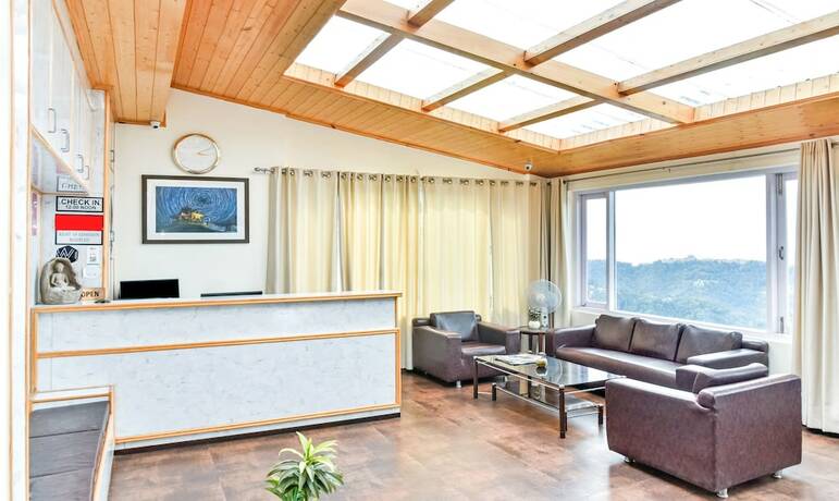 Imagen de los interiores del Hotel Treebo Maharaja. Foto 40