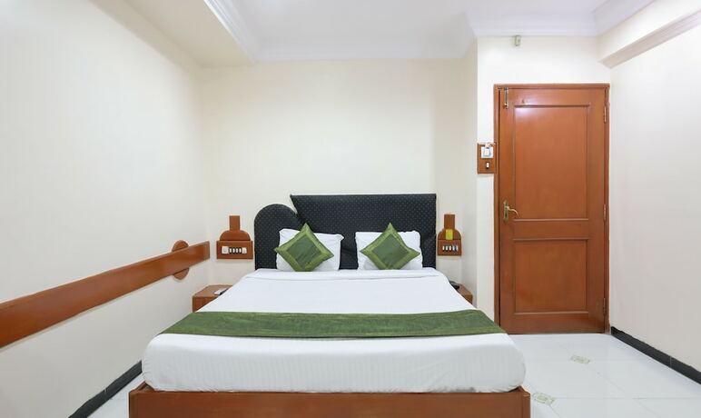 Imagen de la habitación del Hotel Treebo Omni Palace. Foto 18
