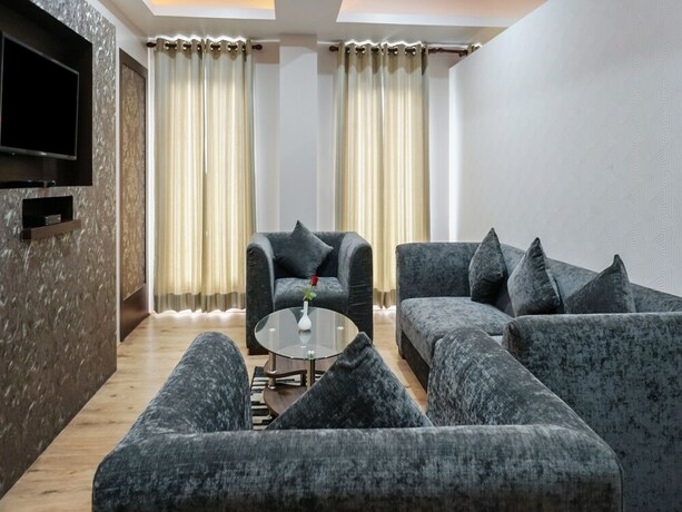 Imagen de los interiores del Hotel Treebo Select The Kalyaniz. Foto 12