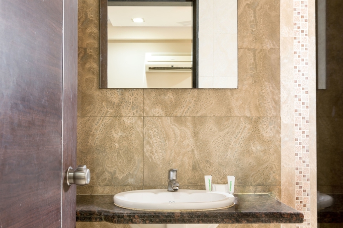 Imagen de la habitación del Hotel Treebo Shrimad Residency. Foto 9