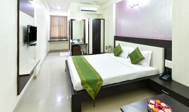 Imagen de la habitación del Hotel Treebo Skylon. Foto 22