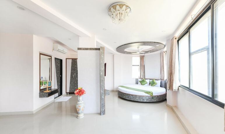Imagen de la habitación del Hotel Treebo Skylon. Foto 27