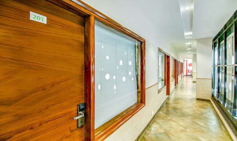 Imagen de los interiores del Hotel Treebo Trend Aditya and Kings. Foto 14