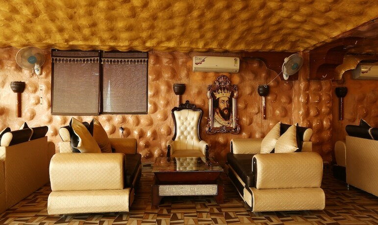 Imagen del bar/restaurante del Hotel Treebo Trend Blessing Bells. Foto 17