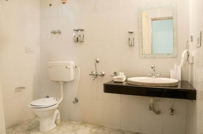 Imagen general del Hotel Treebo Trend Celebriti Manali. Foto 5