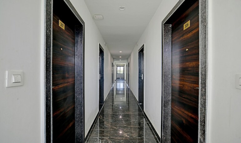 Imagen general del Hotel Treebo Trend Choudhary International. Foto 15