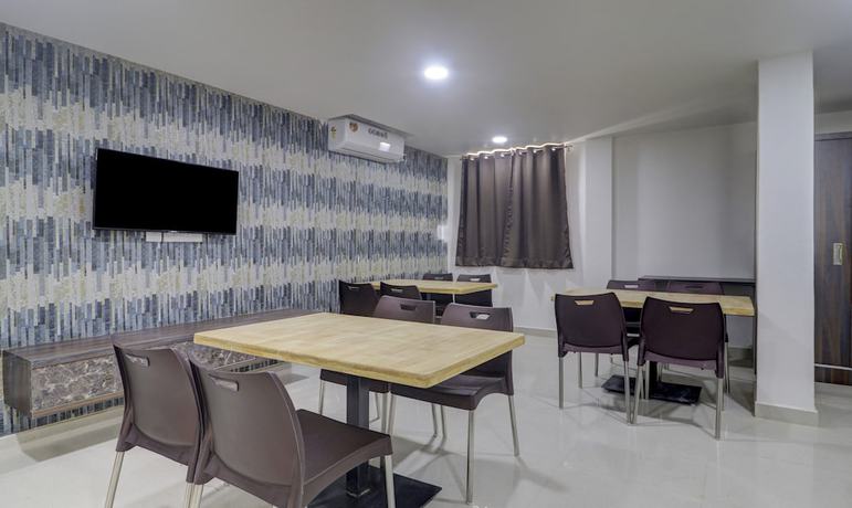 Imagen del bar/restaurante del Hotel Treebo Trend Destination Inn. Foto 4