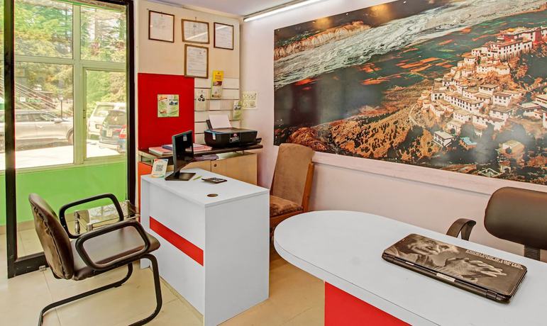 Imagen de los interiores del Hotel Treebo Trend Greenland. Foto 18