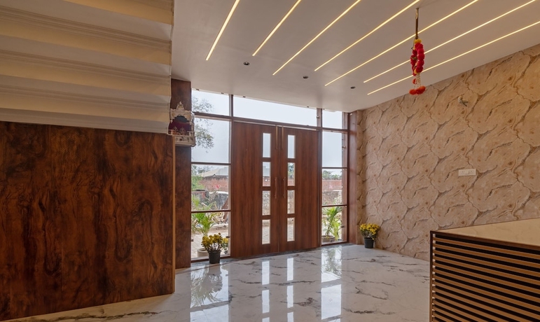 Imagen de los interiores del Hotel Treebo Trend Heaven Grand Ayodhya. Foto 19