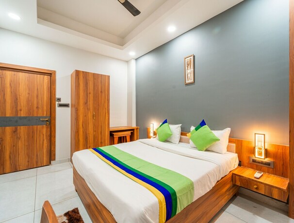 Imagen general del Hotel Treebo Trend Lake City. Foto 7