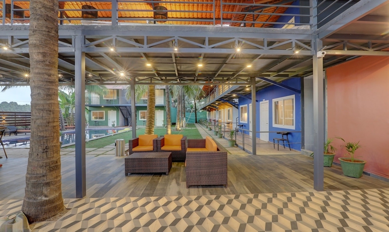 Imagen de los interiores del Hotel Treebo Trend Morjim Banyan Resort. Foto 19