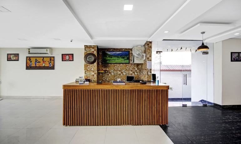 Imagen de los interiores del Hotel Treebo Trend Noida Grand. Foto 19