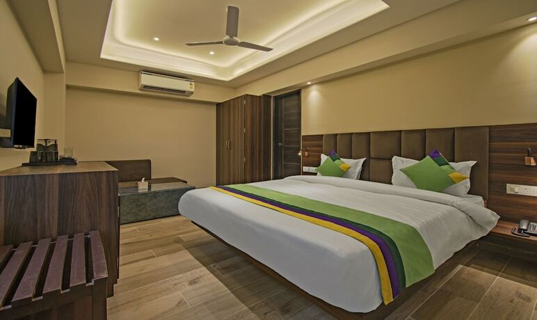 Imagen de la habitación del Hotel Treebo Trend Pink City Grand. Foto 18