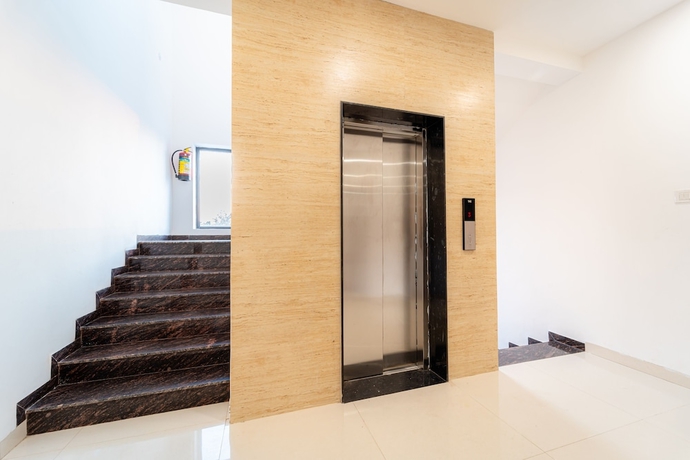 Imagen de los interiores del Hotel Treebo Trend Pure Earth Stay. Foto 13