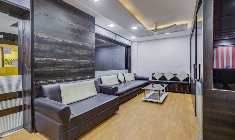 Imagen de los interiores del Hotel Treebo Trend Royal Dizire. Foto 17