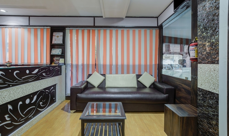 Imagen de los interiores del Hotel Treebo Trend Royal Dizire. Foto 19