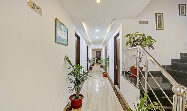 Imagen de los interiores del Hotel Treebo Trend Royal Empire. Foto 14