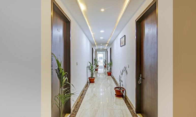 Imagen de los interiores del Hotel Treebo Trend Royal Empire. Foto 19