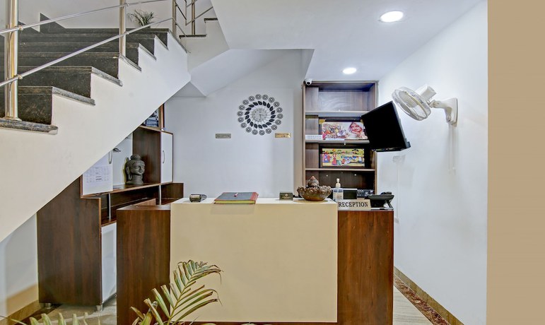 Imagen de los interiores del Hotel Treebo Trend Royal Empire. Foto 20