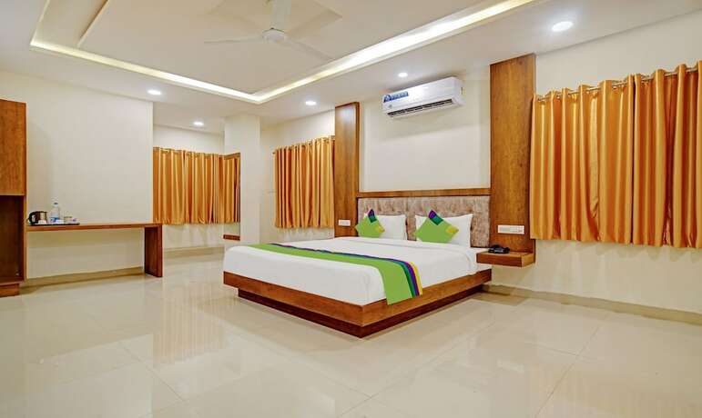 Imagen de la habitación del Hotel Treebo Trend Royal Empire Indore. Foto 13