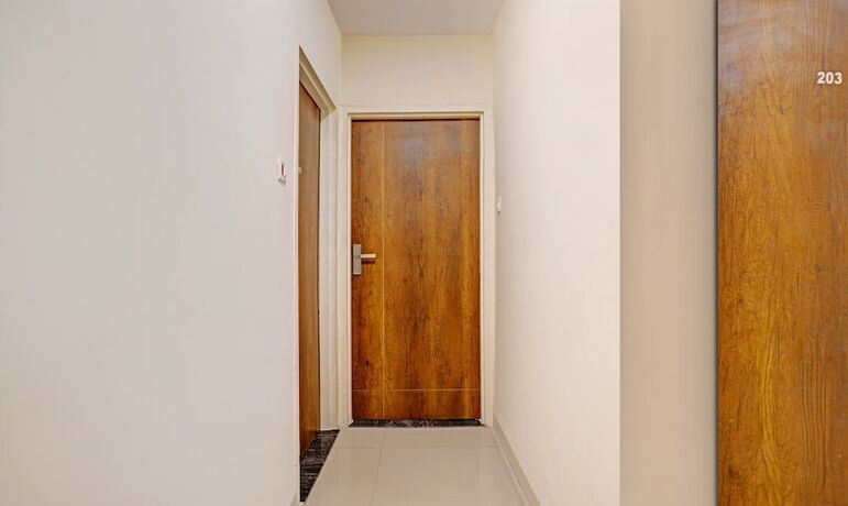 Imagen general del Hotel Treebo Trend Royal Empire Indore. Foto 1