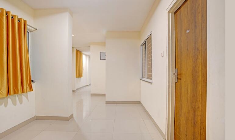 Imagen general del Hotel Treebo Trend Royal Empire Indore. Foto 3