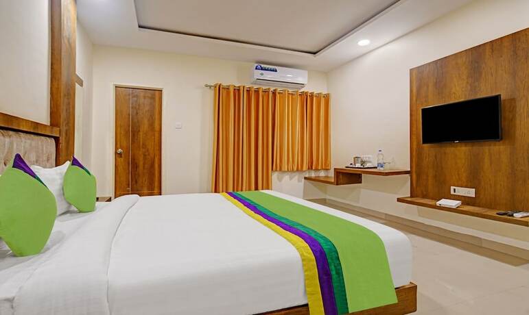 Imagen de la habitación del Hotel Treebo Trend Royal Empire Indore. Foto 16