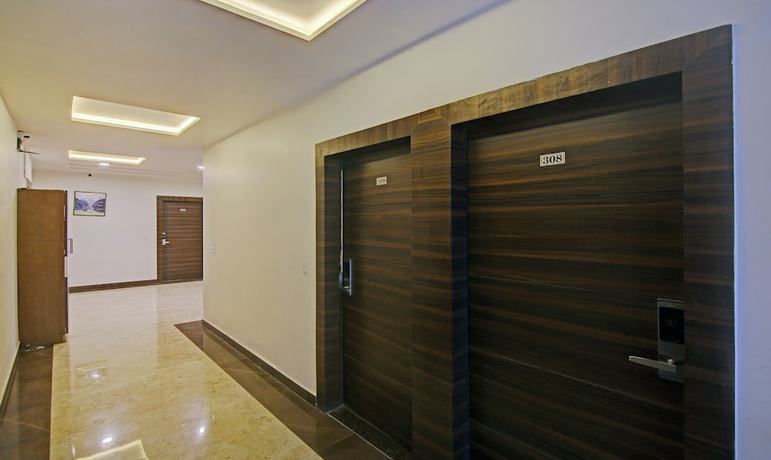 Imagen de los interiores del Hotel Treebo Trend S G Grand. Foto 17