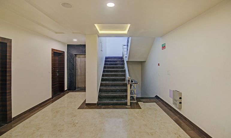 Imagen de los interiores del Hotel Treebo Trend S G Grand. Foto 19