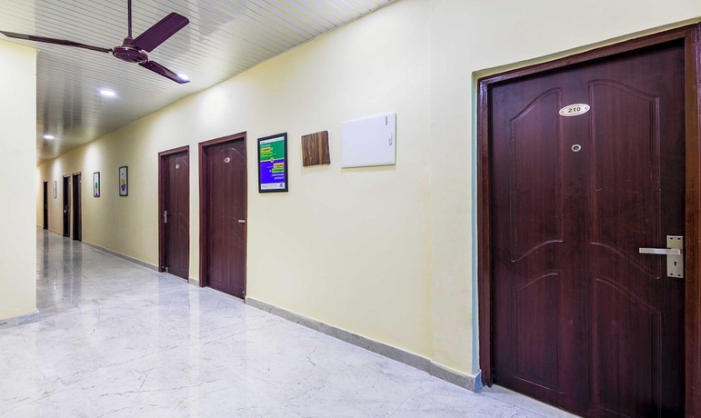 Imagen de los interiores del Hotel Treebo Trend Saffron. Foto 8