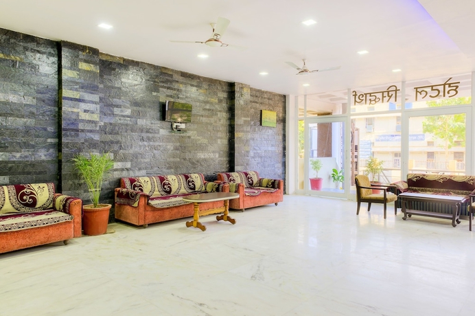Imagen de los interiores del Hotel Treebo Trend Siddharth. Foto 16