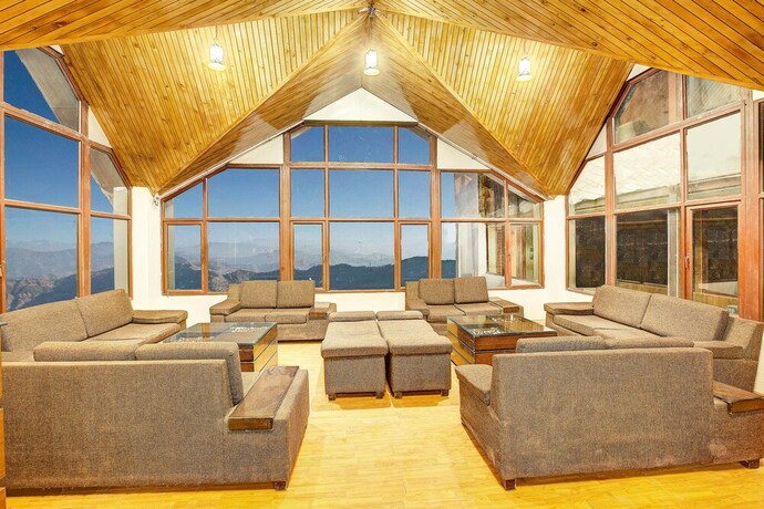 Imagen de los interiores del Hotel Treebo Trend Snow View Resort. Foto 19