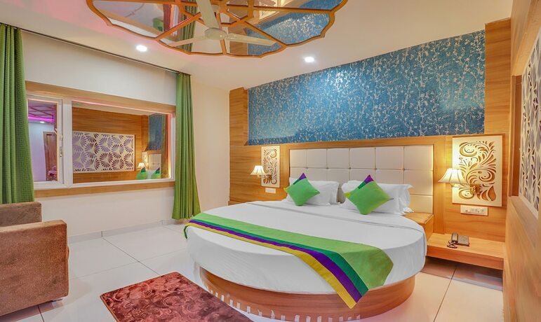 Imagen de la habitación del Hotel Treebo Trend Tropical Roots. Foto 17