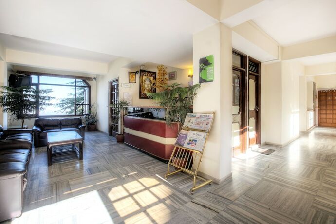 Imagen de los interiores del Hotel Treebo Trend Varuna With Mountain View. Foto 39